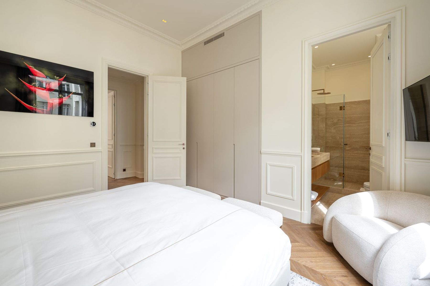 Apartment Montaigne villa photo.